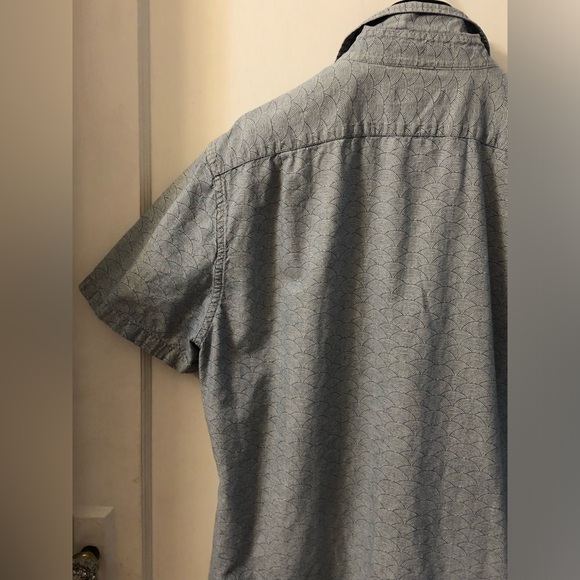 J. CREW MERCANTILE MEN’S COTTON CHAMBRAY SHORT SLEEVE SHIRT - Picture 9 of 13